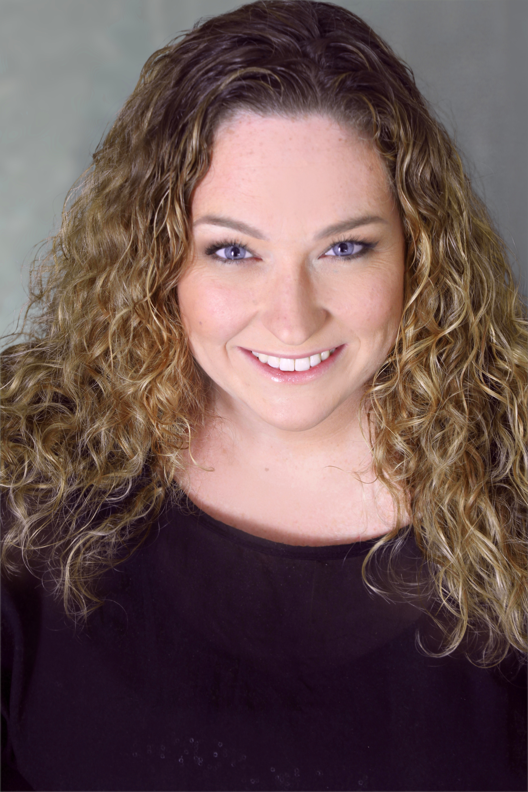 Megan Cullen Headshot