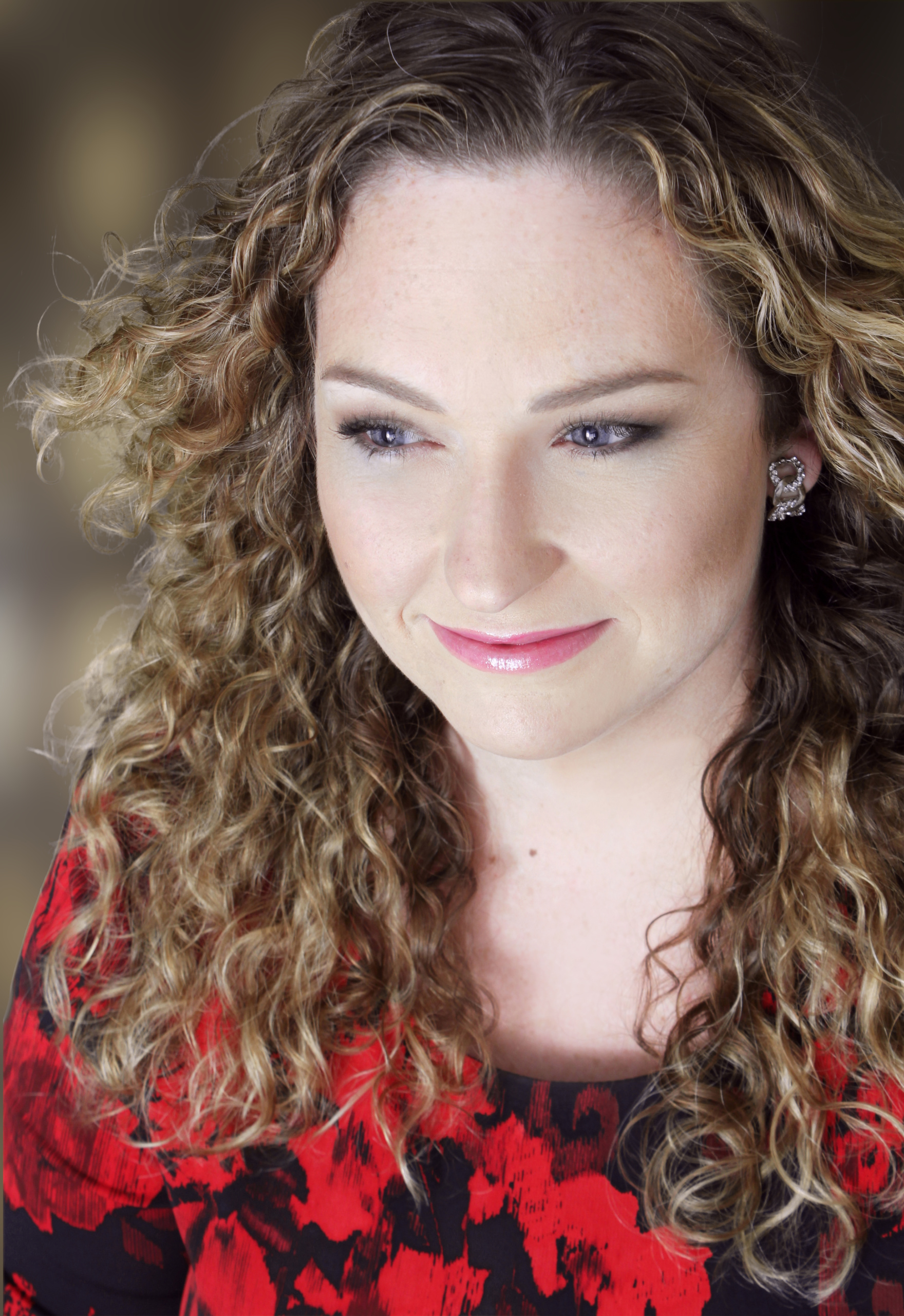 Megan Cullen Headshot